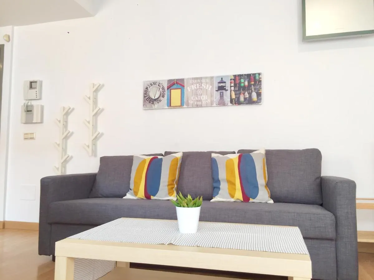 De La Mota Charming Room - Parking Malaga Apartment